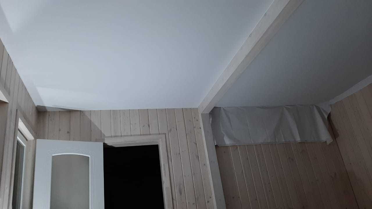 Тканевый потолок в каркасном доме