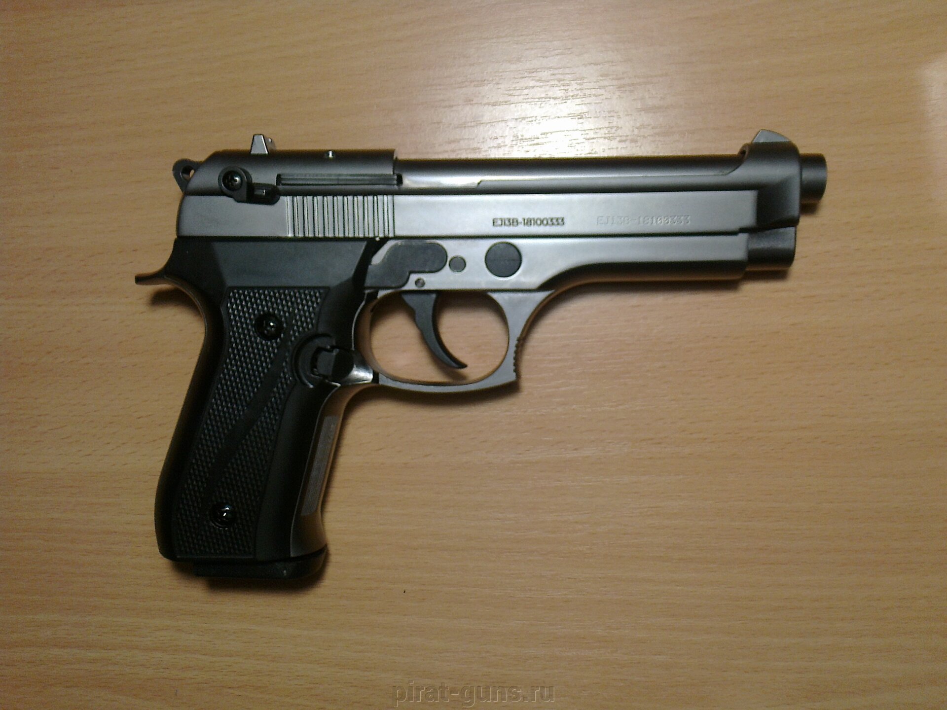Охолощенный пистолет Beretta 92 (графит) - фото pic_96510c68f424a141b85c972c7ef9bb15_1920x9000_1.jpg