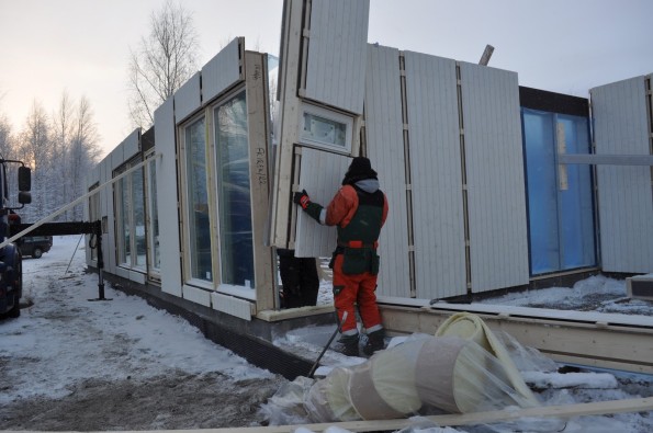 Сборка дома из панелей высокой степени готовности