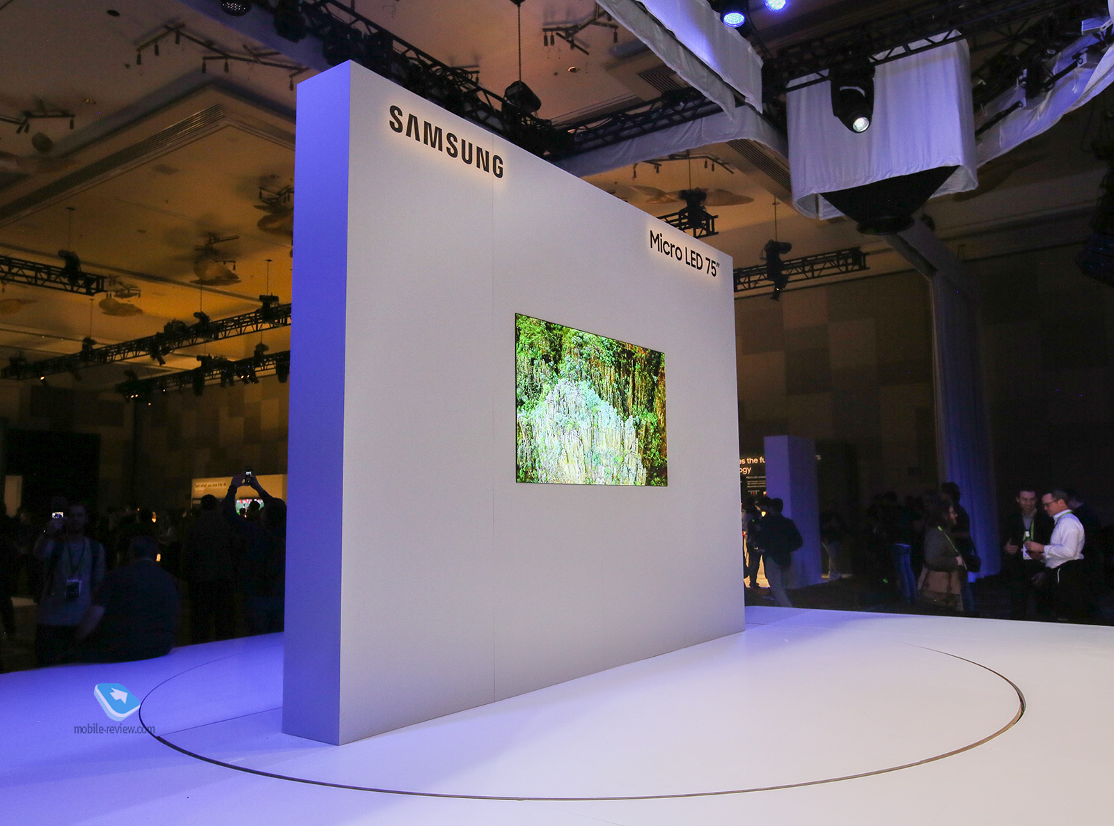 CES 2019. День первый - телевизоры от Samsung и игровые карты NVidia