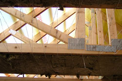 шнурки, удерживающие утеплитель